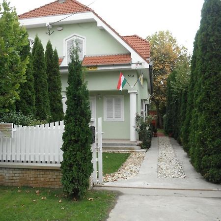 Csokonai Guesthouse Zamárdi Exterior foto